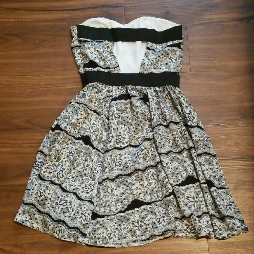 Lace pattern strapless dress - Picture 2 of 2